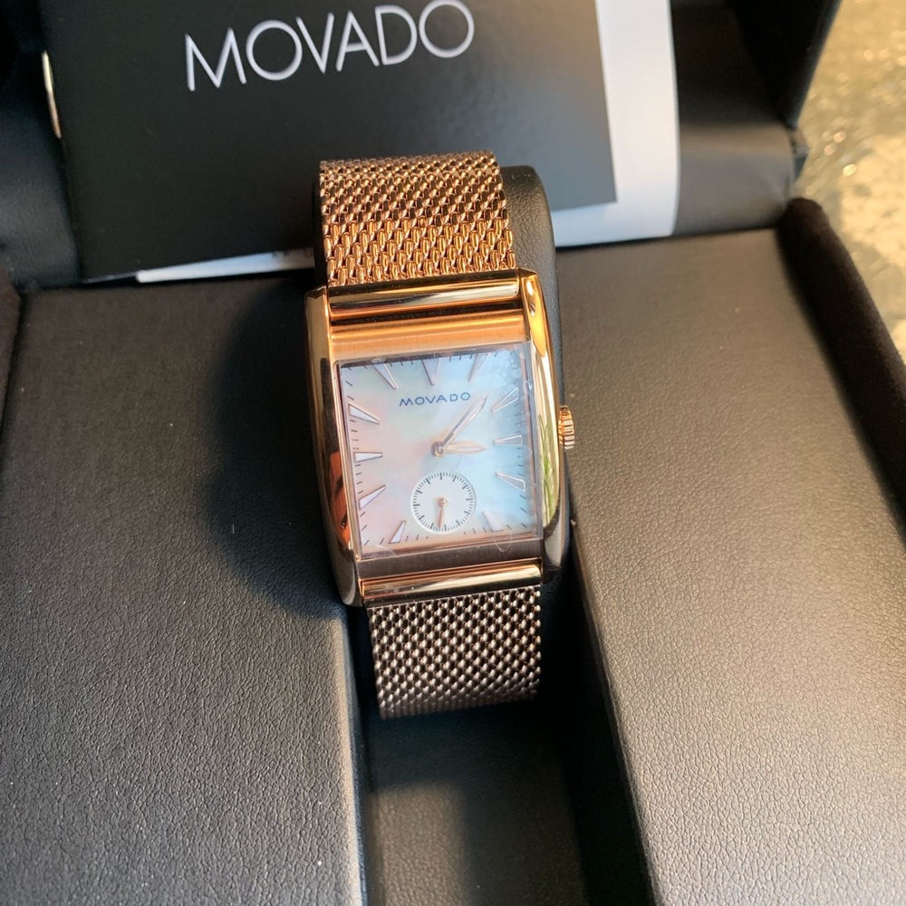 SOLD⛔️Authentic Movado Mother of pearl rose Gold - Picture 8 of 8